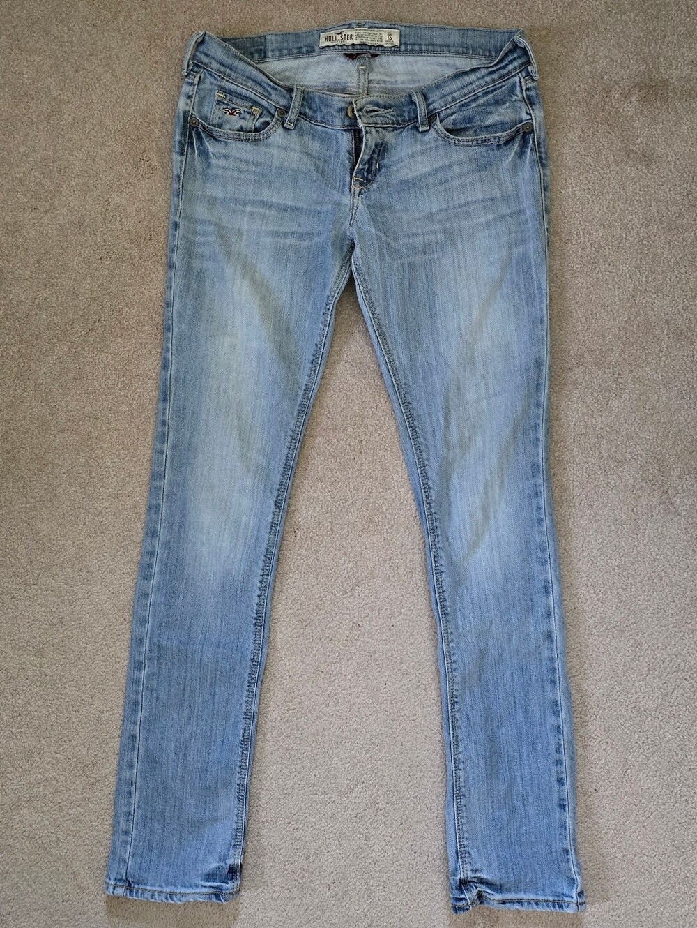 EUC Hollister Low-Rise Straight Leg Jeans Soft Stretch 1 - Picture 4 of 8